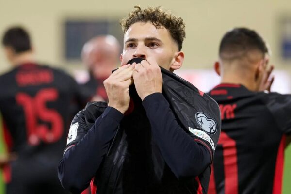 Kristjan Asllani me paqartësi totale, vera e gjen në udhëkryqin e karrierës