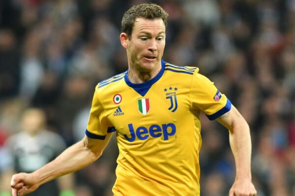 Lichtsteiner kujton Conten: Ai të mëson se fitorja është e vetmja gjë që ka vërtet rëndësi