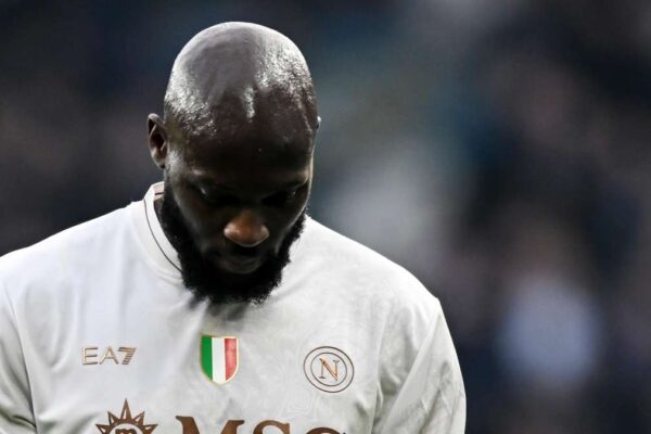 Napoli gjobit Lukakun me 150 mijë euro. Eviton takimin me Conten, tension i lartë në klub
