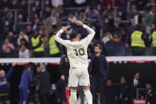 Real Madridi, kritika të ashpra pas dështimit në Champions: “Mbappé e ka mbushur dhomën e zhveshjes me ego”