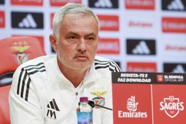 Mourinho, i tërbuar me disa lojtarë: Nuk i dua në fushë, u mungon  karakteri