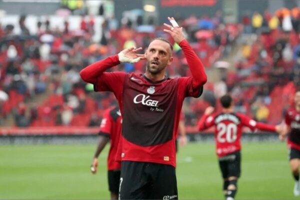 “E kam ditur që do të isha legjendë e klubit”, Vedat Muriqi flet pasi theu rekordin e Samuel Eto’o, ka edhe një mesazh për Kylian Mbappen