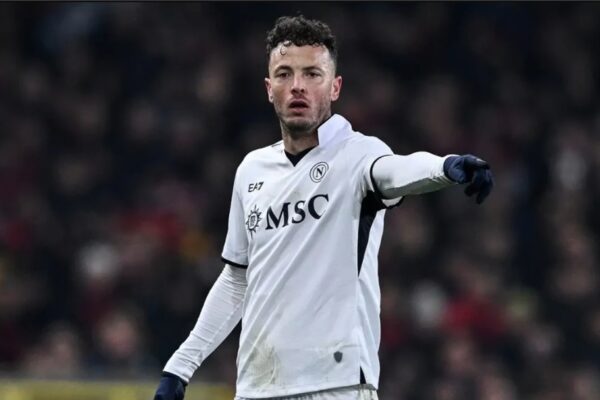 Arrihet marrëveshja përfundimtare, Rrahmani vazhdon kontratën me Napolin me pagë të rritur