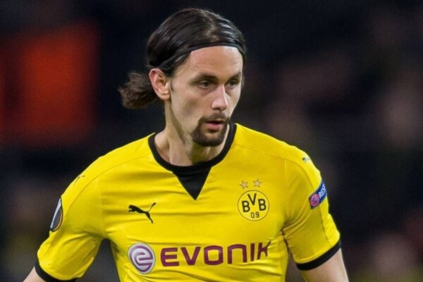 Rrëfimi i ish-lojtarit të Borusias: Jetoja në luks, tani kam shpenzuar 4 milionë euro si vullnetar