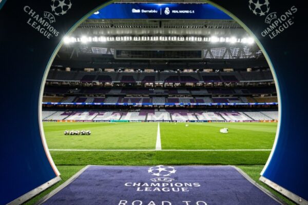 18-vjeçari Pitarch nga minuta e parë, Bellingham nga stoli. Real M-Bayern, formacionet zyrtare