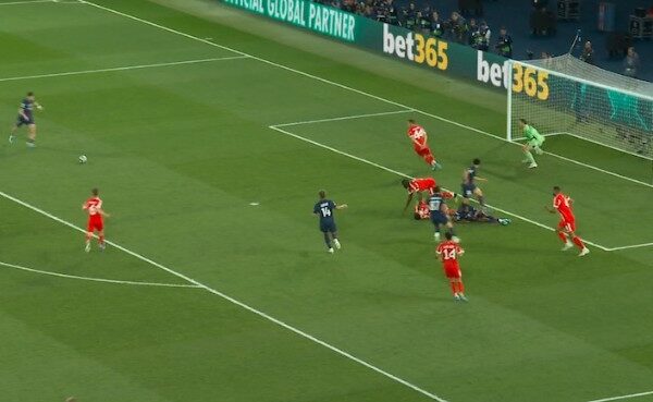 Dy gola për dy minuta, PSG “fundos” Bayernin në pjesën e dytë (video)