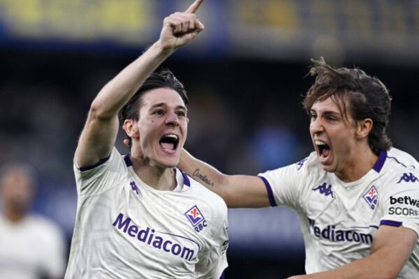 Një juventin shpëton Fiorentinën dhe i jep tre pikë të arta në garën për mbijetesë (video)