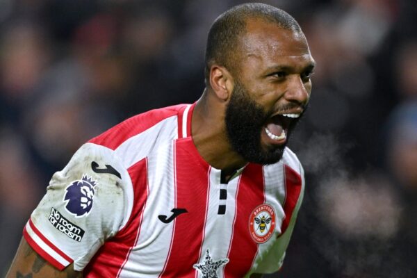 Nuk e ka bërë askush tjetër më parë, sulmuesi brazilian shkruan historinë në Premier League