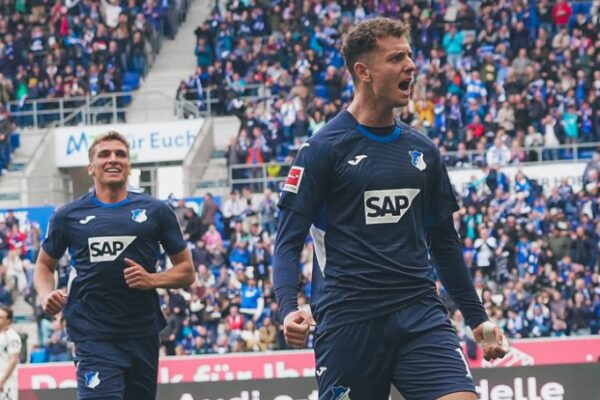 Bundesliga ka një yll të ri, quhet FISNIK ASLLANI. Sulmuesi i Kosovës shënon golin e javës (video)