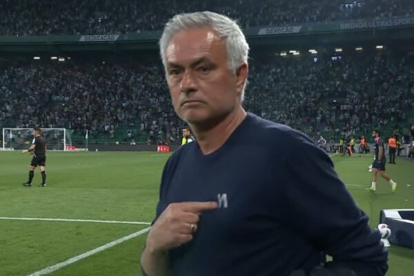 Me zërat që e çojnë te Real Madrid, Mourinho fiton derbin ndaj Sporting Lisbon falë një goli në minutat shtesë (video)