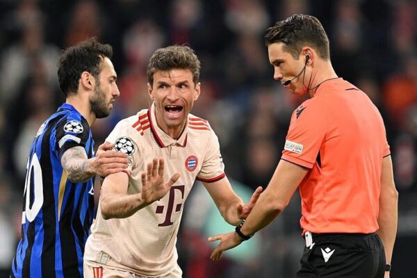 UEFA surprizon me arbitrat e PSG-Bayern, kryesori nga Zvicra do të asistohet prej ndihmësave nga Spanja