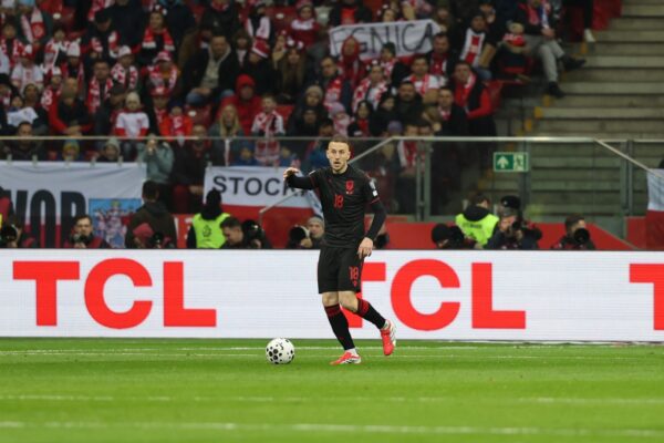 Legjionarët/ Ismajli protagonist absolut në Itali, Hoxha dhe Uzuni japin asiste