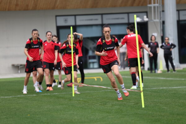 Botërori 2027 për vajza/ Shqipëria mbyll përgatitjet për ndeshjen e dytë ndaj Uellsit