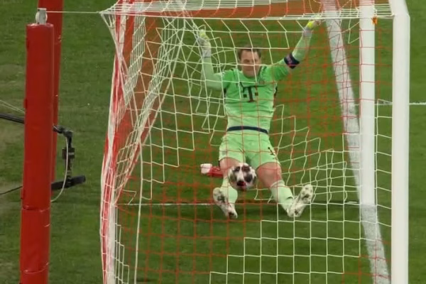 Ndeshje e çmendur në Munchen, Reali në avantazh pas 45 minutave