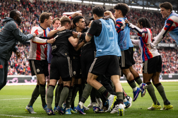 Bundesliga/ Përmbysje e çmendur e Bayernit