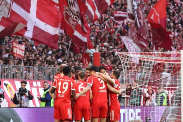 6 gola të shënuar në “Allianz Arena”, Bayern Munich shpallet edhe zyrtarisht kampion i Bundesligës (video)