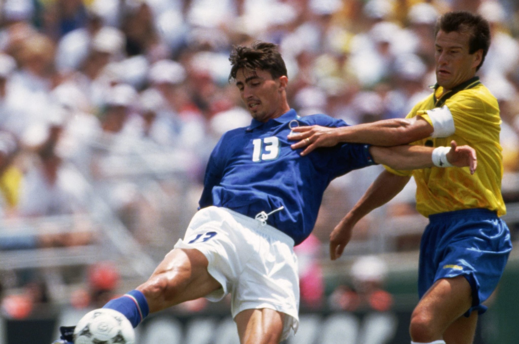 Dino Baggio contrastato da Dunga durante Italia–Brasile, finale dei Mondiali persa a USA ’94