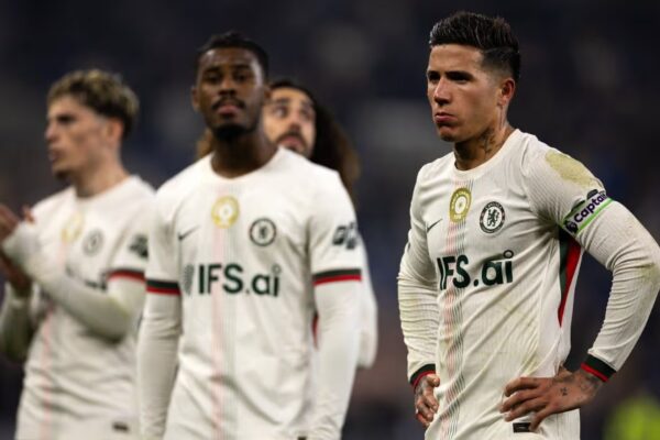 Fernandez i “shkeli syrin” Real-it, Chelsea e pezullon dy ndeshje, Rosenior: Kaloi vijën e kuqe!