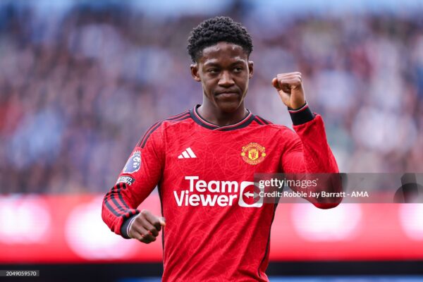 Kobbie Mainoo pritet të nënshkruajë një kontratë pesëvjeçare me Manchester United