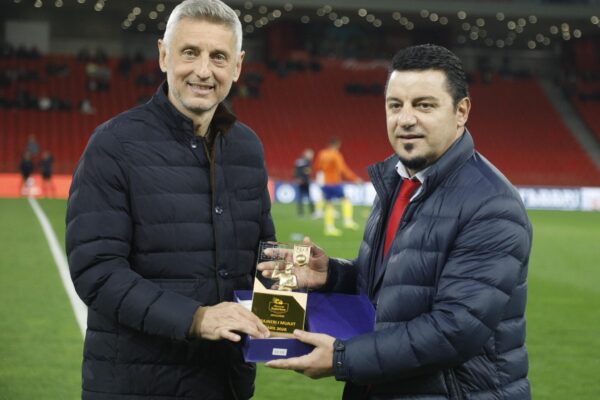 Ivan Gvozdenovic, shpallet trajneri më i mirë i muajit mars në “Abissnet Superiore”