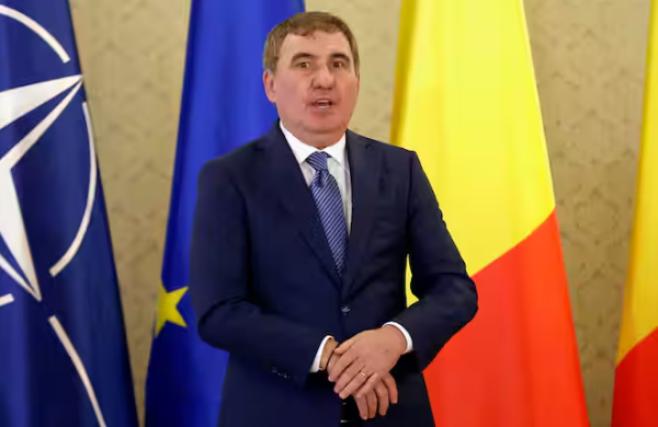 Rumania zgjedh pasardhësin e Lucescut, i beson stolin një legjende