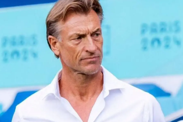 Arabia Saudite shkarkon trajnerin një muaj para fillimit të Kupës së Botës