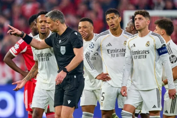 Momenti që nuk u pa në televizor: Dy yjet e Realit u fjalosën ashpër me njëri-tjetrin gjatë ndeshjes me Bayernin