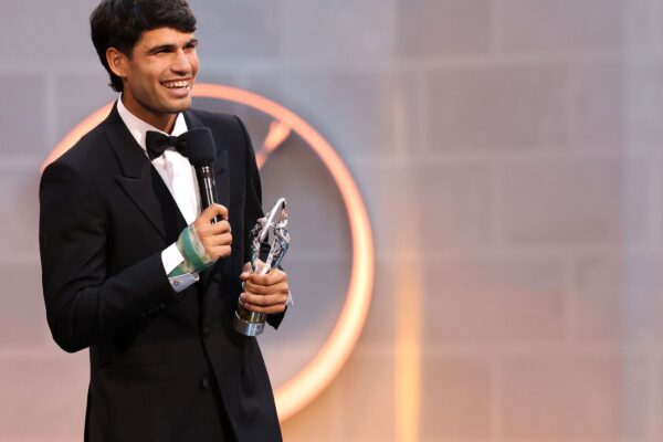 Alcaraz zgjidhet “Sportisti i vitit” në çmimet Laureus, fiton sfidën me rivalin Sinner