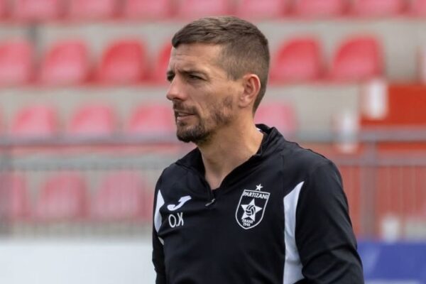 Partizani largon trajnerin Oltijon Kërnaja për shkak të rezultateve të dobëta