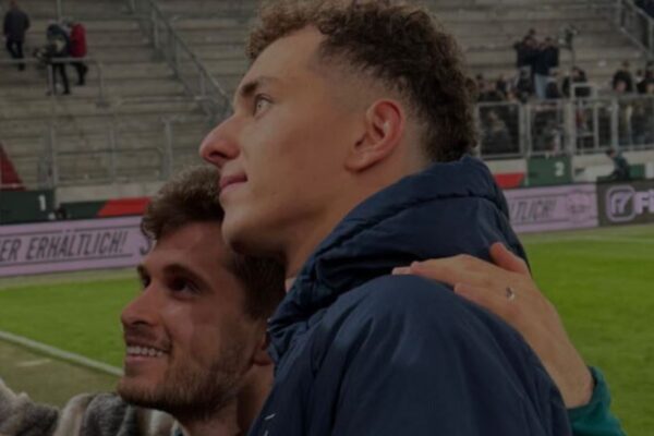 Kundërshtarë në fushë, dy yjet e Kosovës bëhen bashkë pas ndeshjes