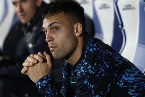 Lautaro Martinez është i dëmtuar, por gjendet në stol ndaj Como-s. Zbulohet arsyeja