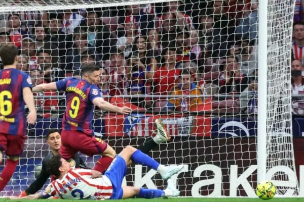 Barcelona fiton “finalen” e parë të “triologjisë” ndaj Atletico-s. Lewandowski me shumë fat, nderon katalanasit (video)