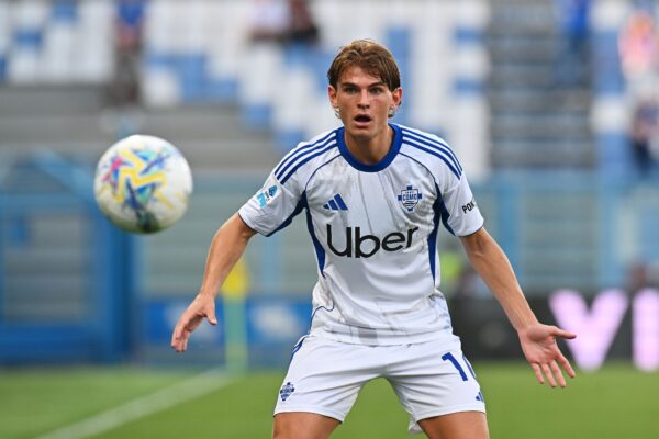 Real Madrid rikthen Nico Paz për të forcuar mesfushën