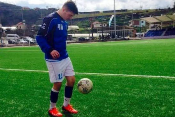 E trisht: 29-vjeçari që vdiq tragjikisht në Gjakovë, ishte futbollist