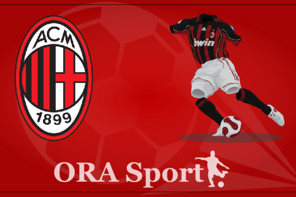 Goditje e papritur? Milan në garë për yllin e Manchester United