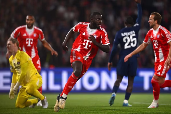 Reagon Bayerni me dy gola të shpejtë, ngushton avantazhin