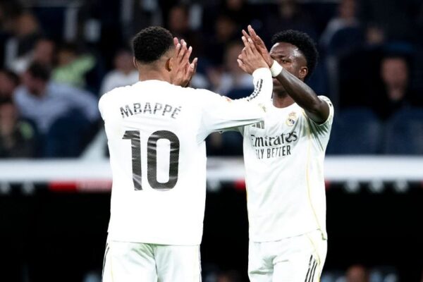 Mbappe-Vinicius kthejnë fitoren te Real Madrid, por tifozeria nuk kursen vërshëllimat!