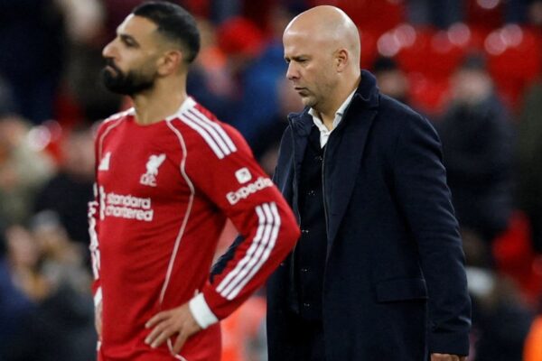 Arne Slot zbulon arsyen e vërtetë pse Salah nuk luajti asnjë minutë ndaj PSG-së