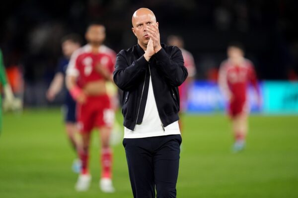 Slot: Ndjej mbështetje nga klubi dhe tifozët, jemi ende në lojë në Champions dhe kemi objektiva në kampionat