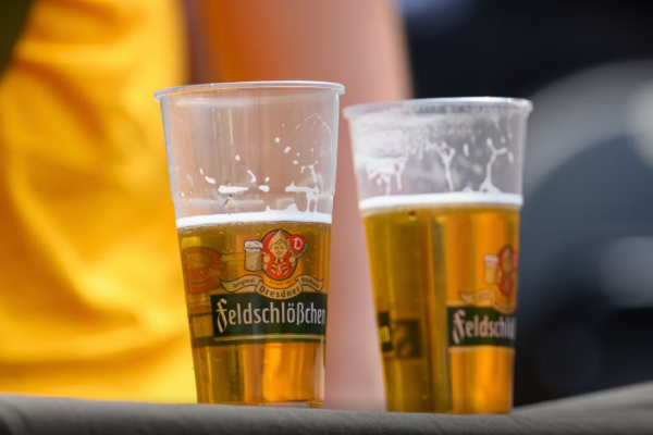 “Asnjë birrë apo salsiçe në stadium”, protesta e veçantë e tifozëve të Borussia Monchengladbach