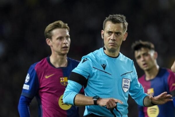 UEFA zgjedh Turpin për ndeshjen Atlético-Barça