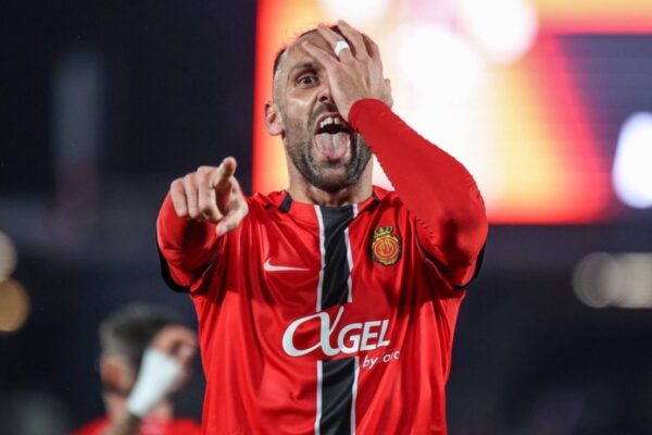 BOMBASTIKE: Barcelona interesohet për Vedat Muriqin, sulmuesi kosovar në radarin e gjigantit katalanas