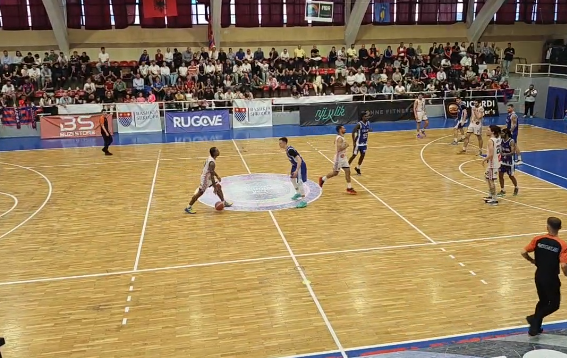 Basketboll djem/ Besëlidhja dhe Tirana fitojnë në transfertë dhe i afrohen finales