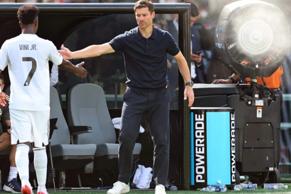 As nuk e falënderoi kur u shkarkua, Vinicius Jr komenton raportin me Xabi Alonson