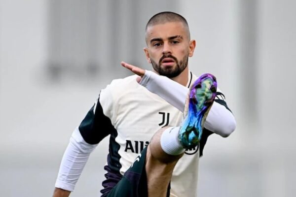 Ravanelli, “leksione” Spallettit: Unë do t’i jepja besim Zhegrovës, lojtar me personalitet