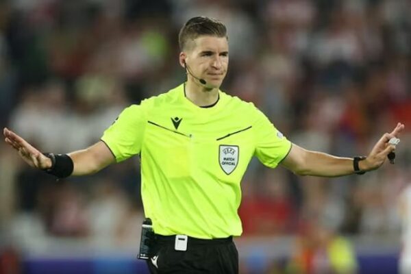 Europa League në RTSH/Francezi Letexier arbitron finalen Freiburg-Aston Villa