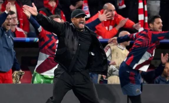 Kompany e përgëzon dhe e uron PSG-në, flet edhe për referimin