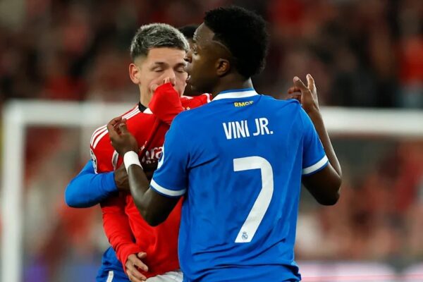 Prestianni-t i kushton shumë akuzat e bëra nga Vinicius Jr, FIFA e pezullon nga Botërori