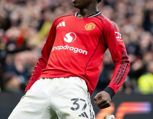 Manchester United mposht Liverpoolin 3-2 dhe siguron kualifikimin në Ligën e Kampionëve