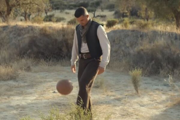 Publikohet filmi i shkurtër ku luan mesfushori Granit Xhaka